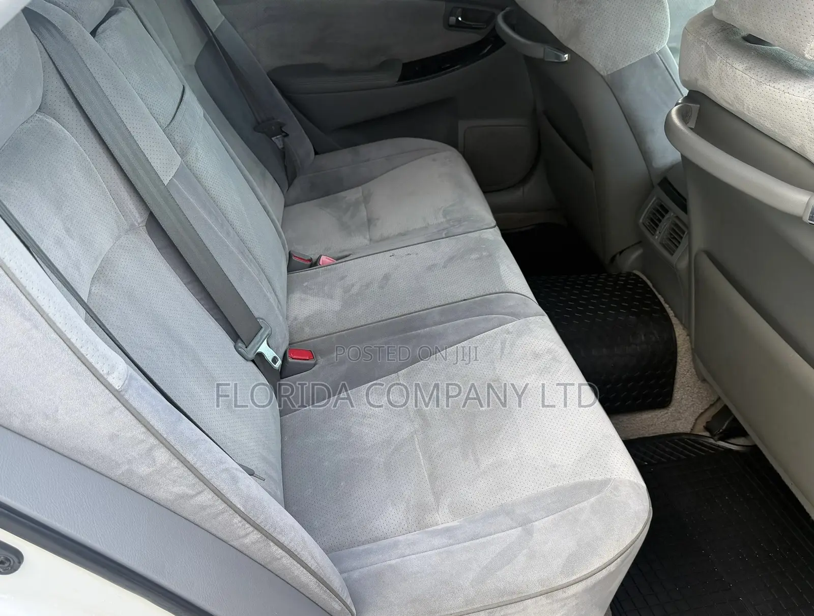 Toyota Crown Royale 2005 White