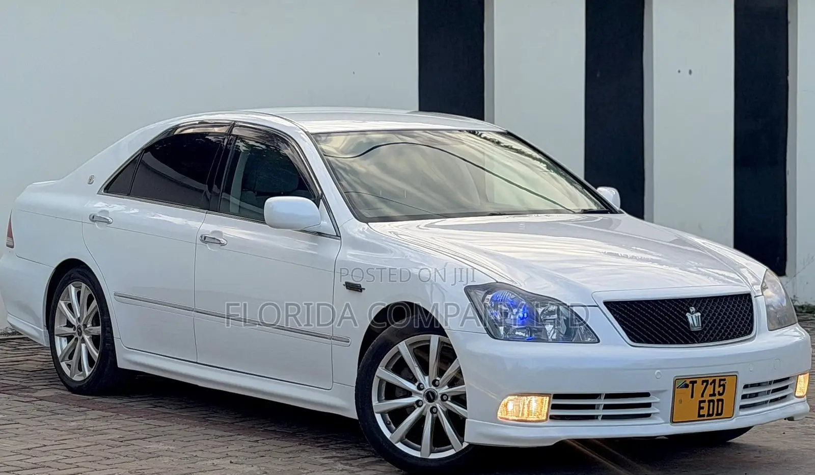 Toyota Crown Royale 2005 White