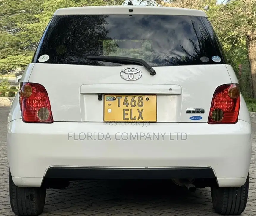 Toyota IST 2004 White