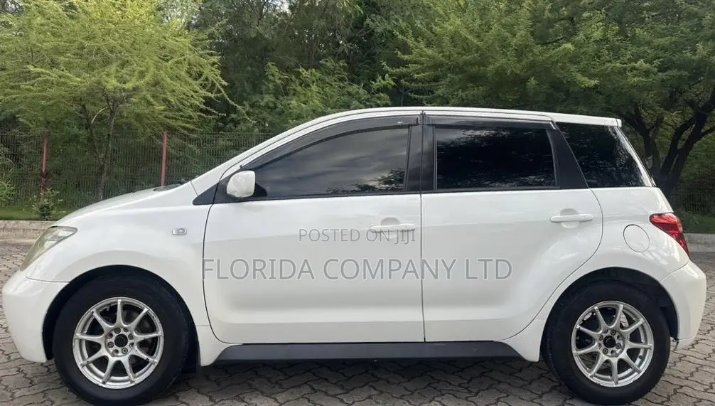 Toyota IST 2004 White