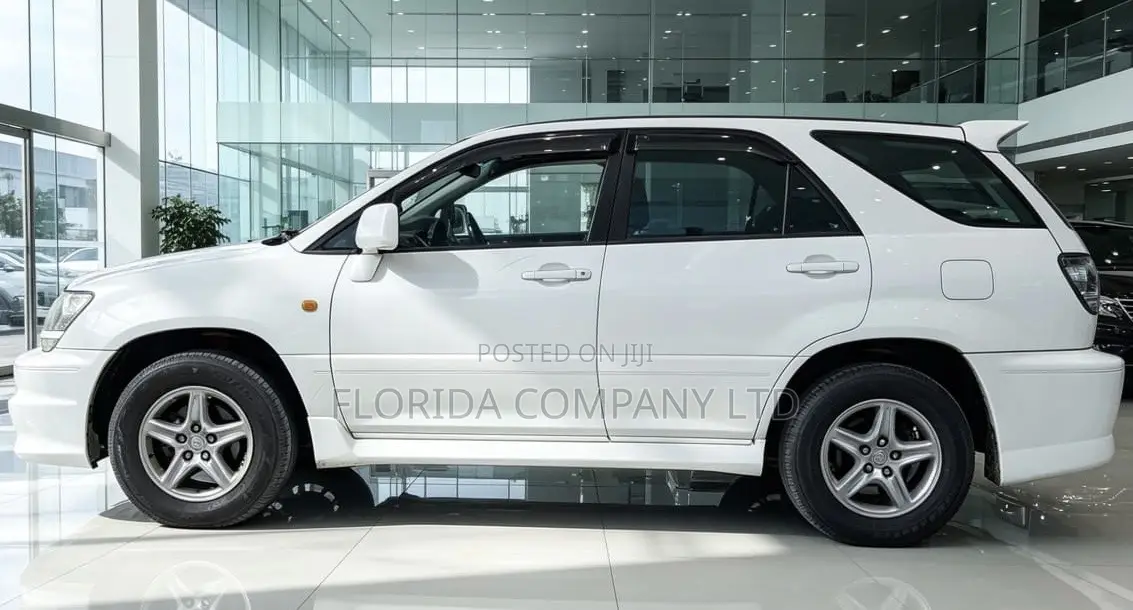 Toyota Harrier 2000 White