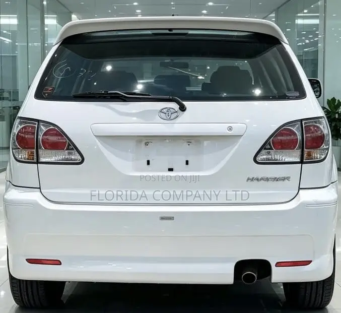 Toyota Harrier 2000 White