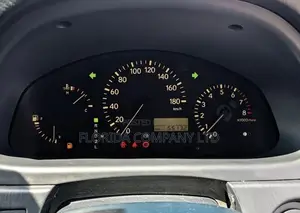 Toyota Harrier 2000 White