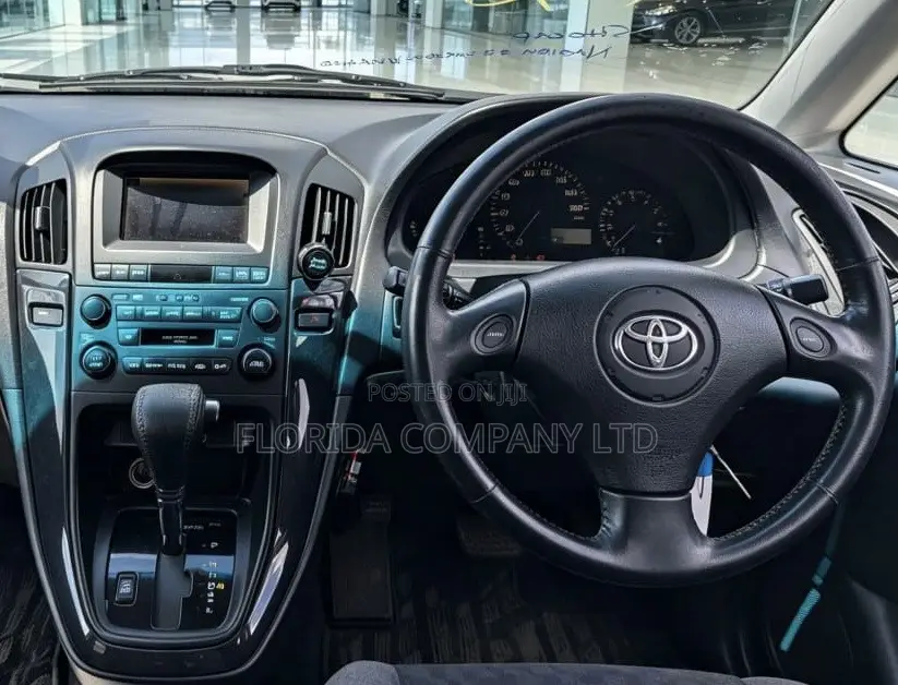 Toyota Harrier 2000 White