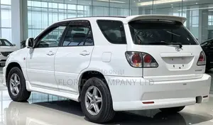 Toyota Harrier 2000 White