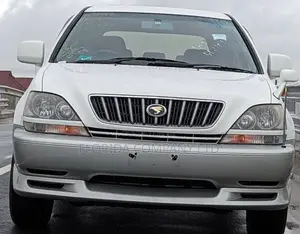 Toyota Harrier 2000 White