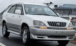 Toyota Harrier 2000 White