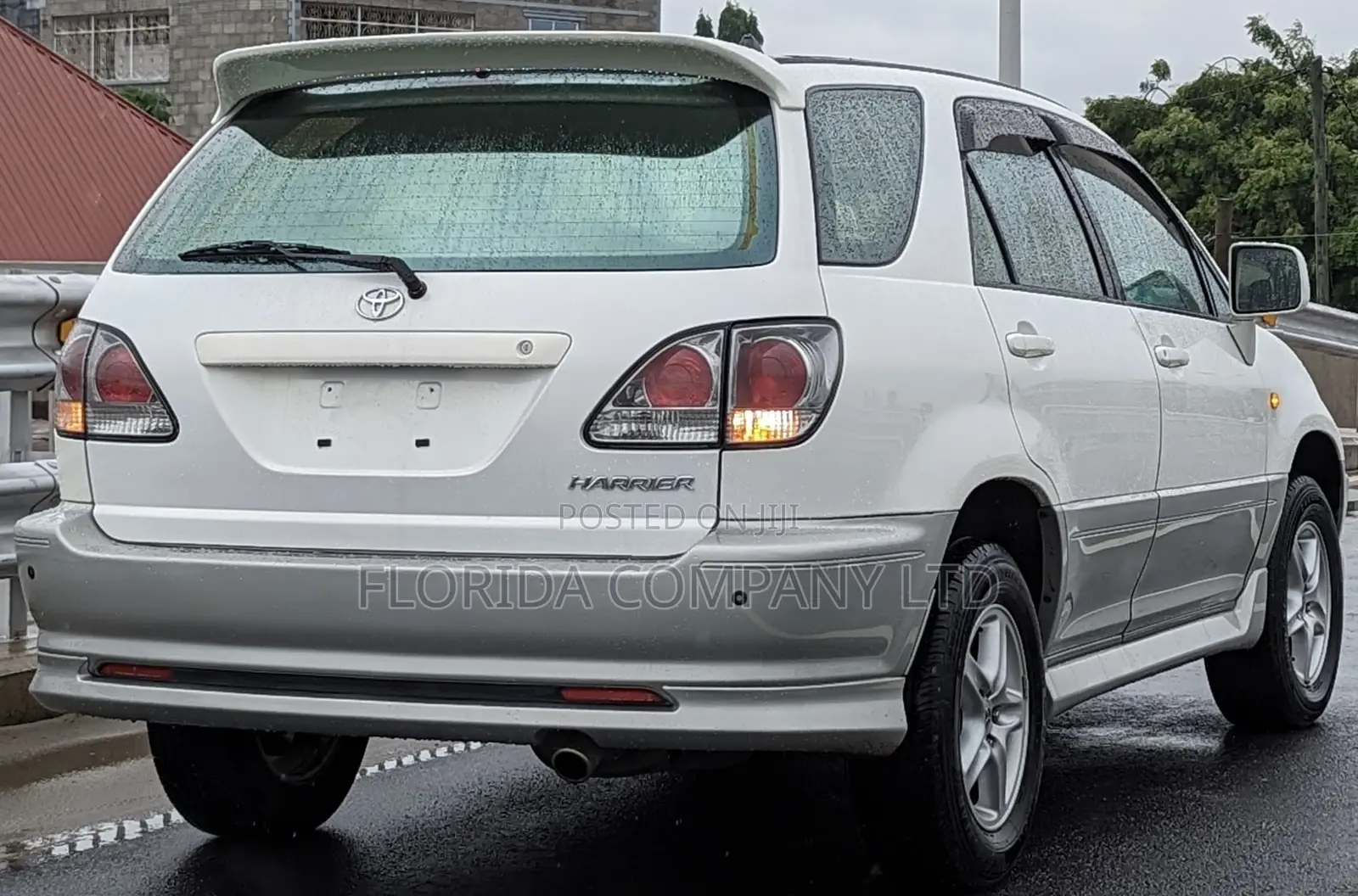 Toyota Harrier 2000 White