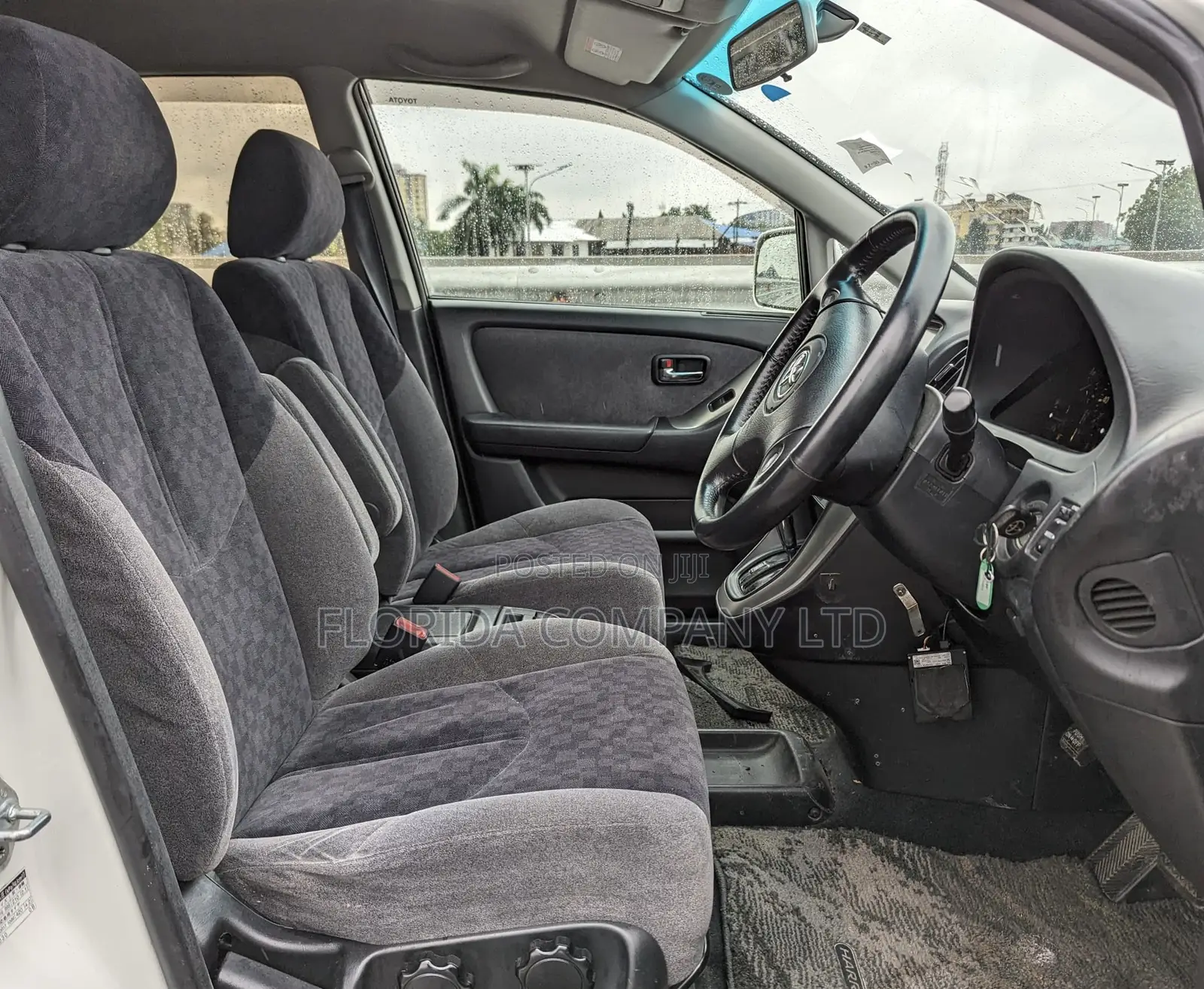Toyota Harrier 2000 White