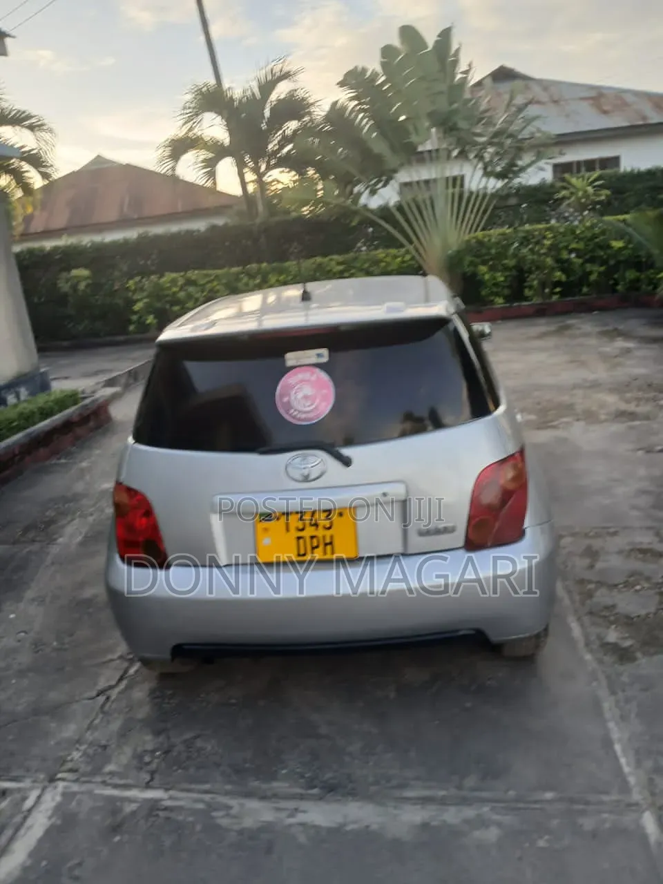 Toyota IST 2005 Silver