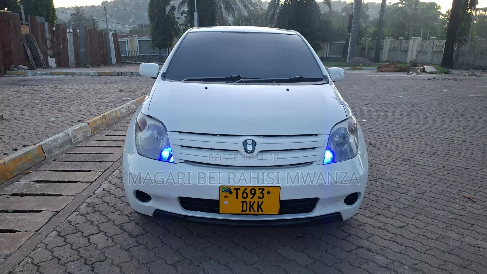 Toyota IST 2004 White