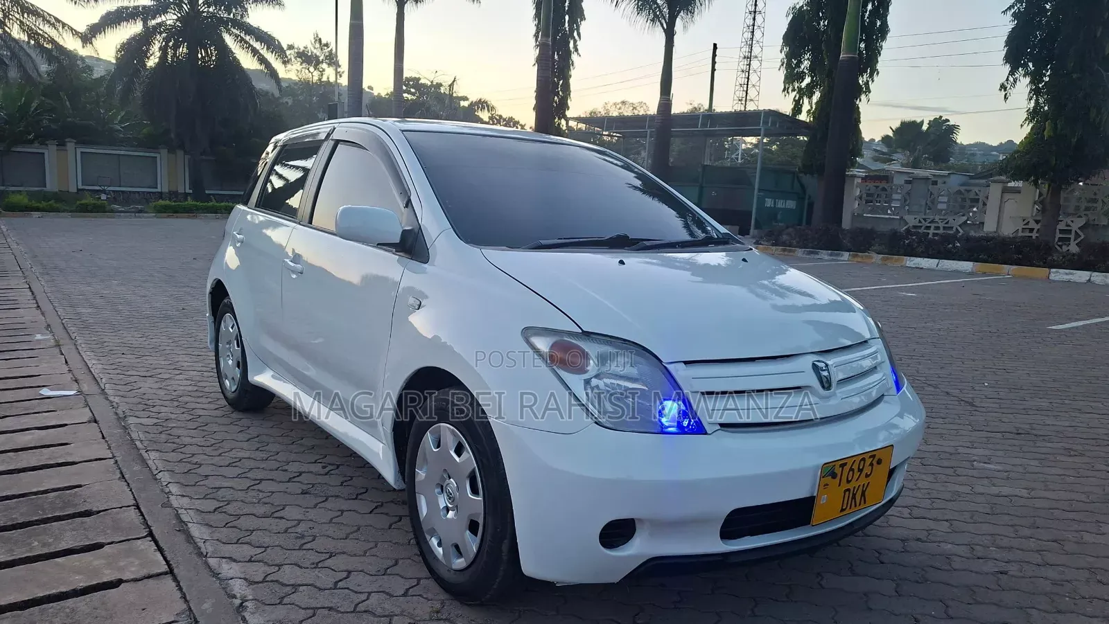 Toyota IST 2004 White