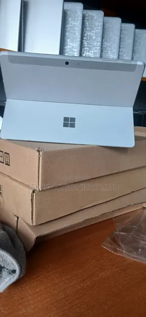 New Laptop Microsoft Surface Go 2 8GB Intel Core M3 SSD 128GB