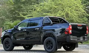 Toyota Hilux 2021 Black