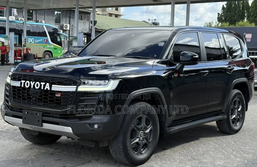 Toyota Land Cruiser 2023 Black