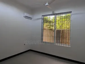 2bdrm Apartment in Oysterbay for rent