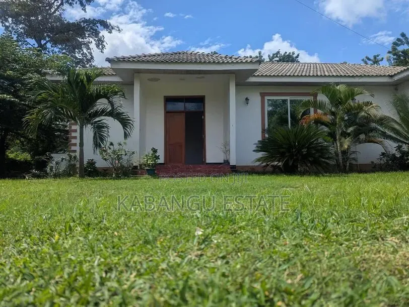 2bdrm Apartment in Oysterbay for rent