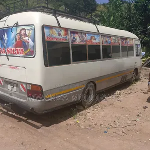 Toyota Coaster 2006 White
