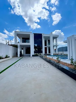 4bdrm Mansion in Goba for sale