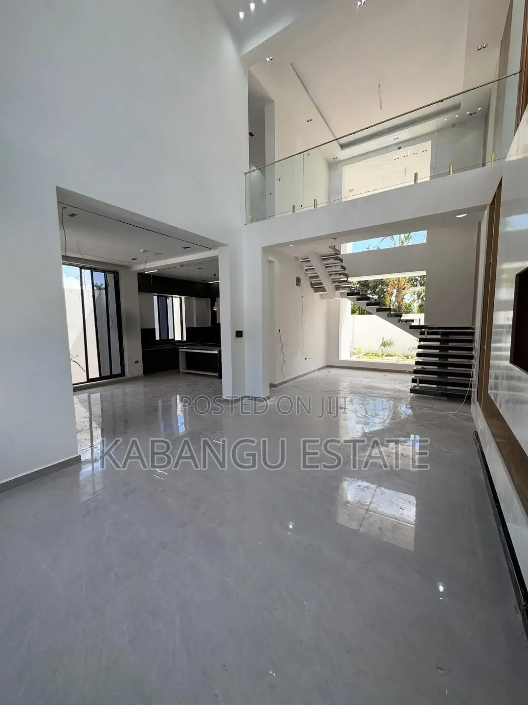 4bdrm Mansion in Goba for sale
