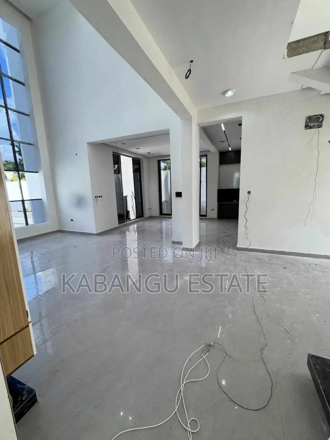 4bdrm Mansion in Goba for sale