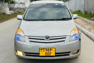 Toyota Corolla Spacio 2004 Gold