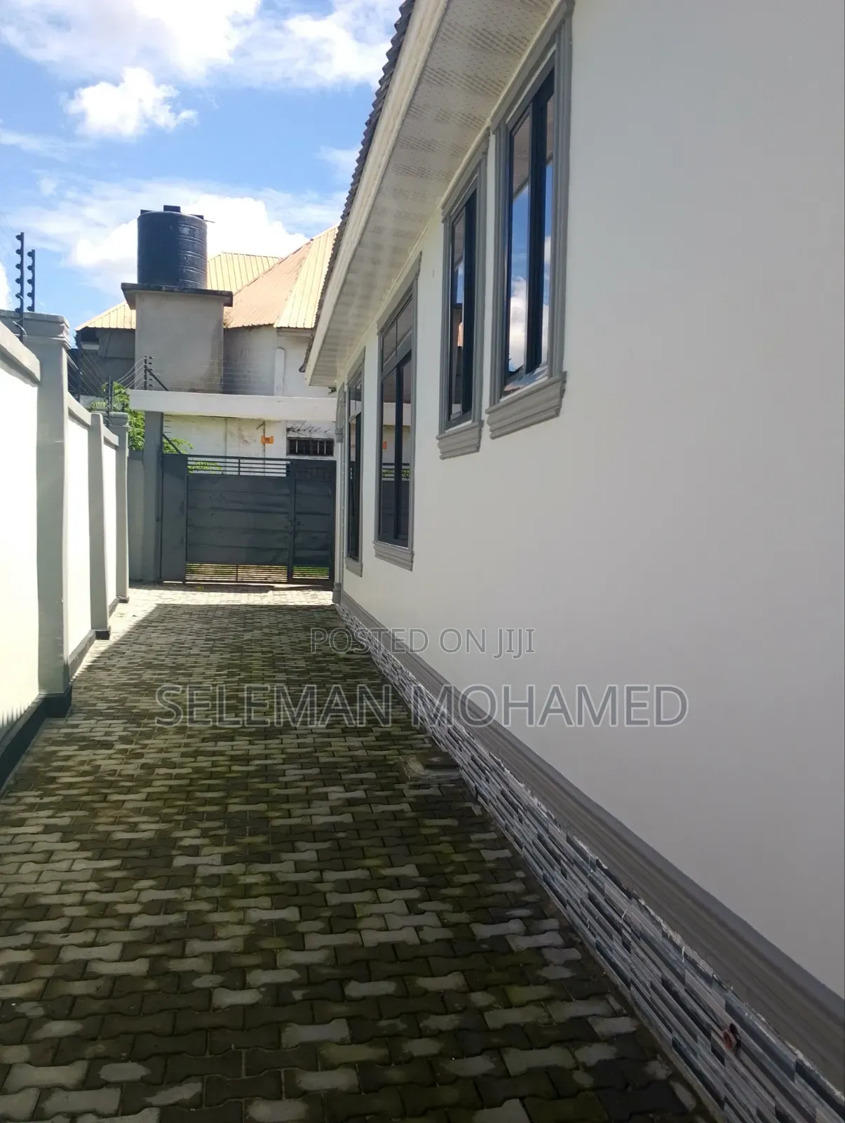 Furnished 3bdrm House in Biriani Real Estate, Chamazi for sale