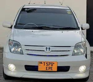 Toyota IST 2003 White