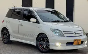 Toyota IST 2003 White