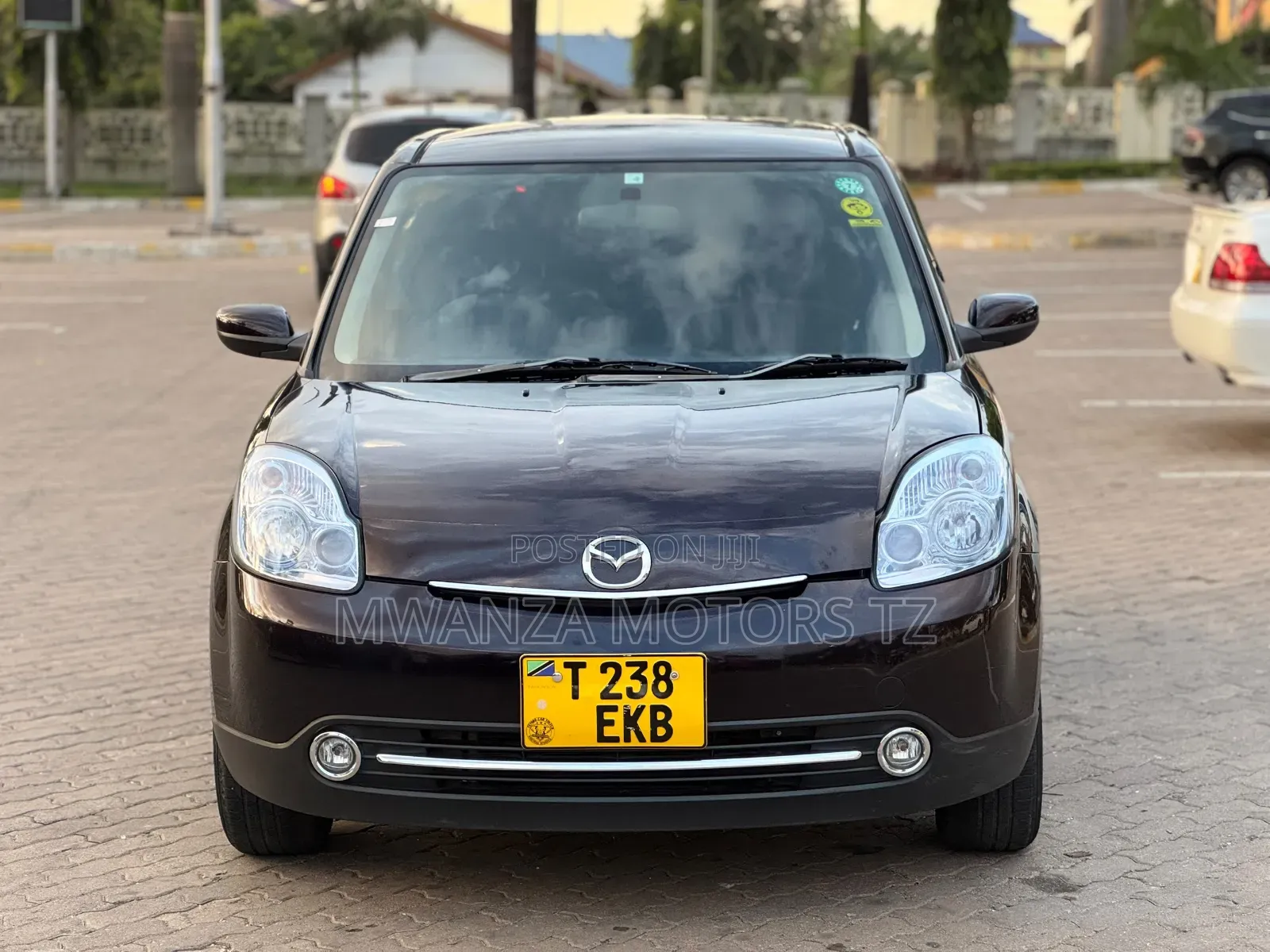 Mazda Verisa 2010 Black