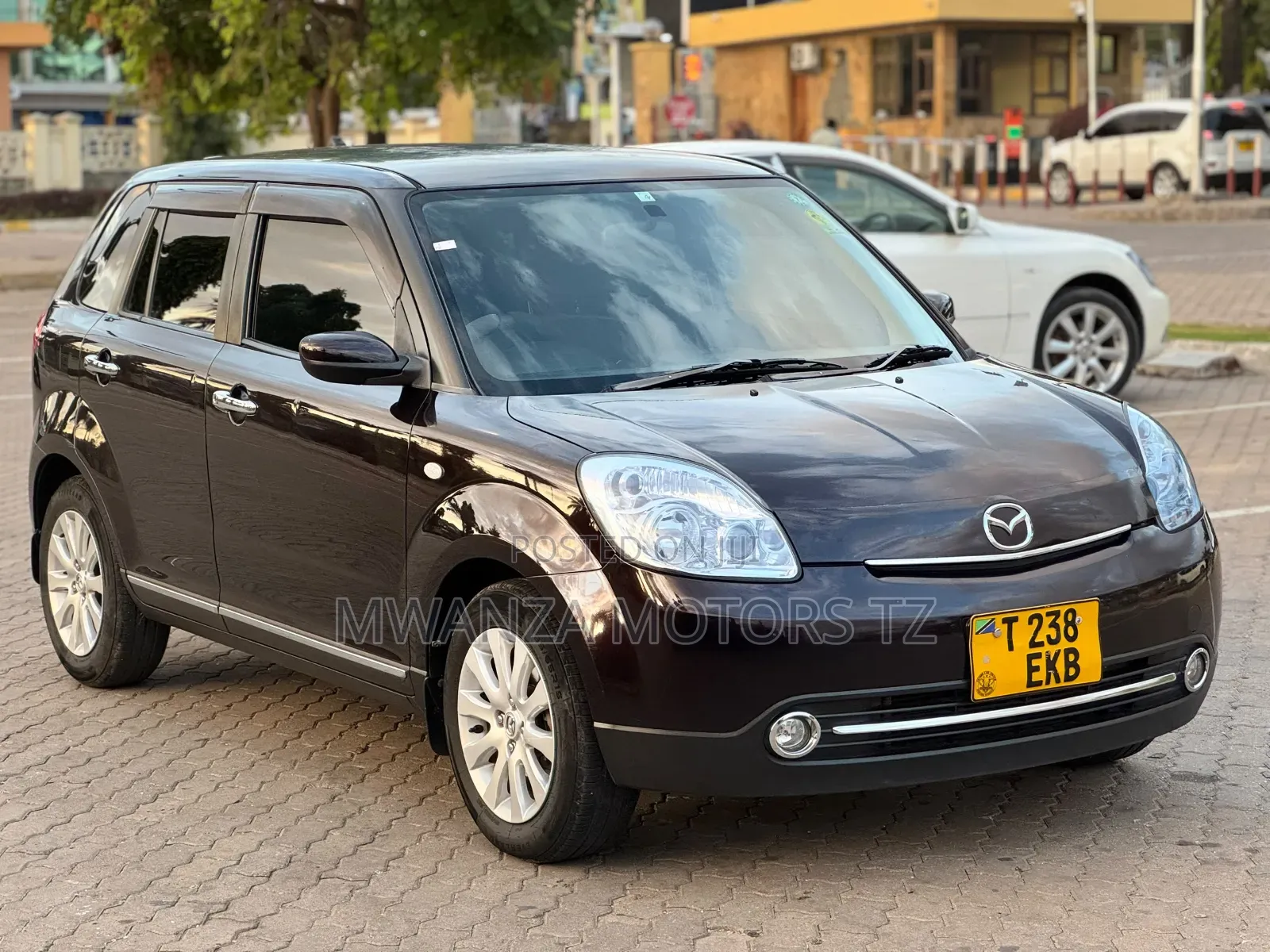 Mazda Verisa 2010 Black