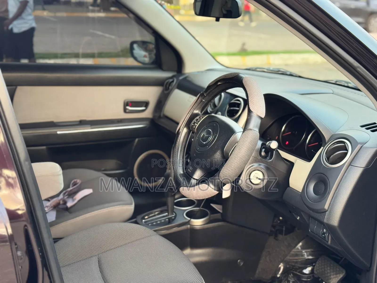 Mazda Verisa 2010 Black