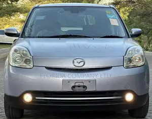 Mazda Verisa 2011