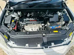 Toyota Vanguard 2007 White