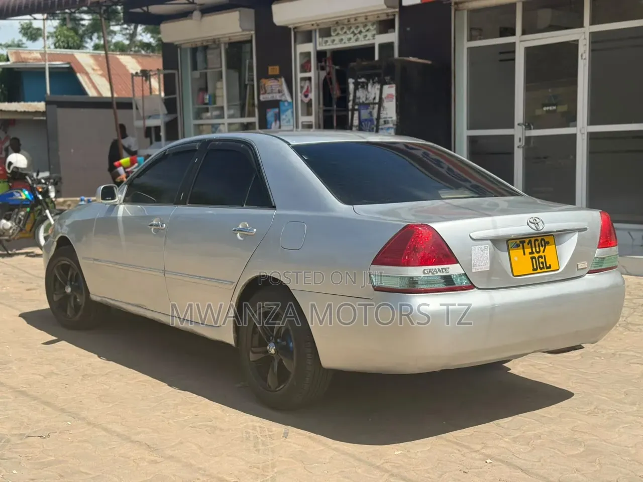 Toyota Mark II 2004 Silver