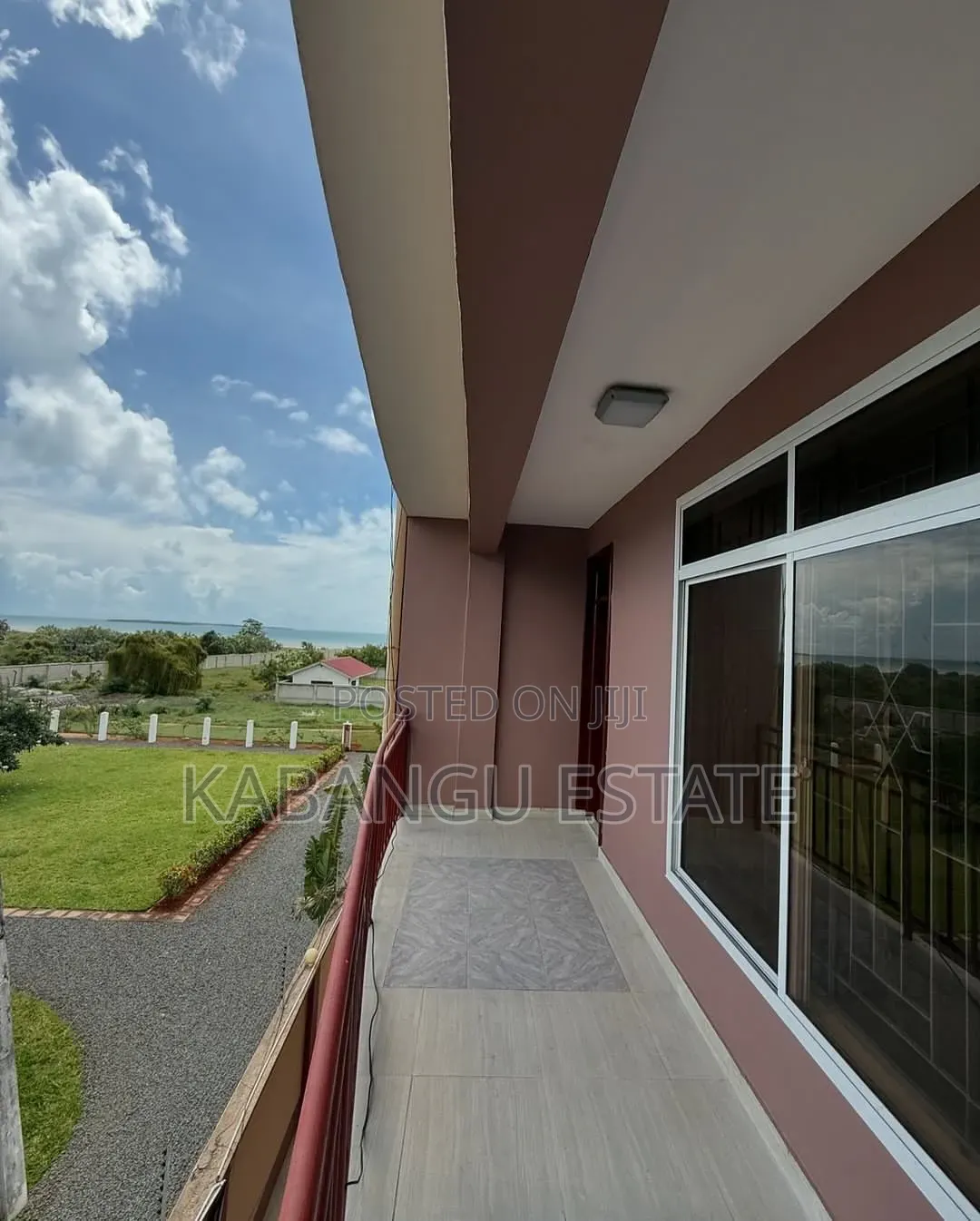 3bdrm Apartment in Mbezibeach for rent