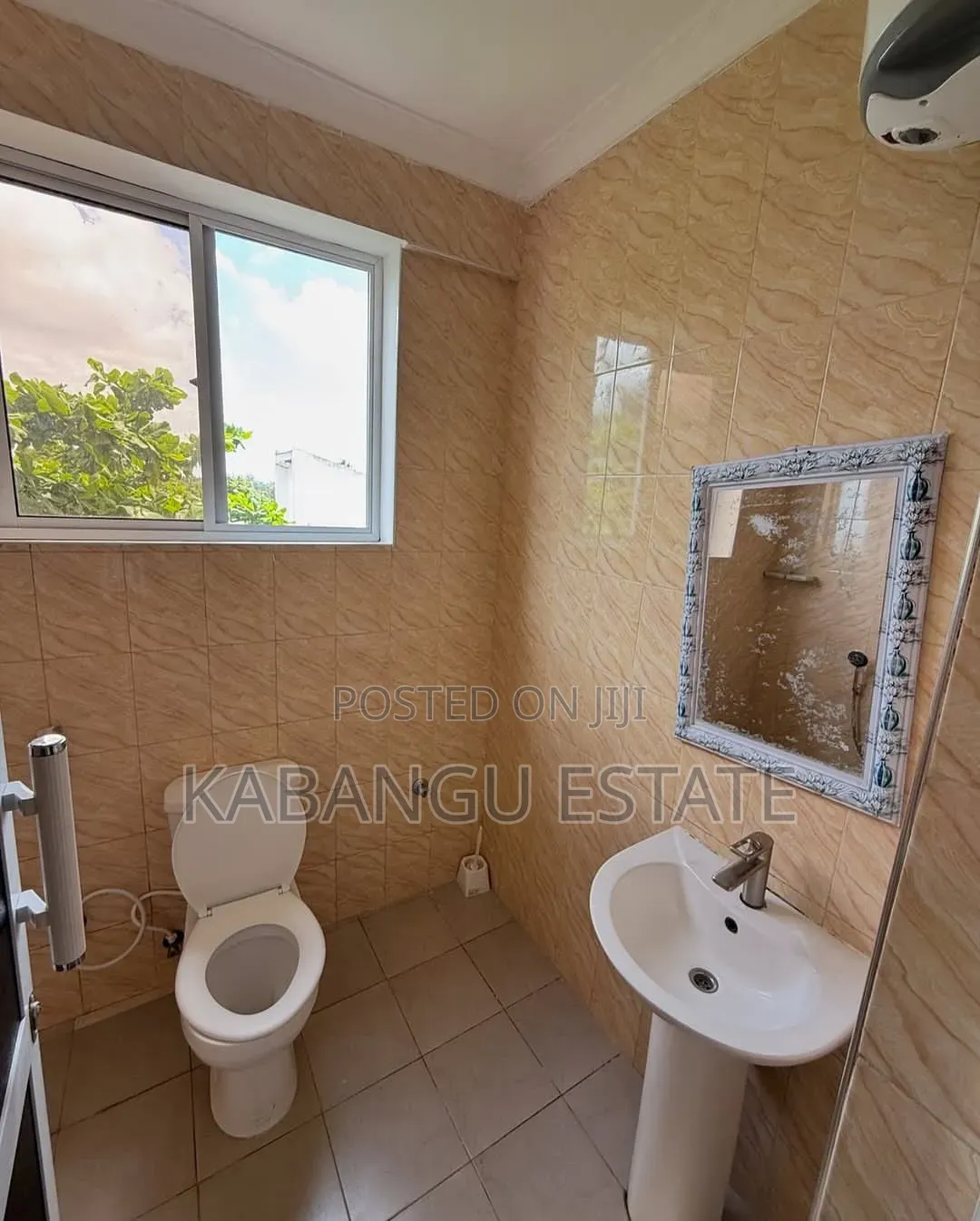 3bdrm Apartment in Mbezibeach for rent