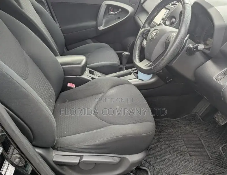 Toyota Vanguard 2011 Black