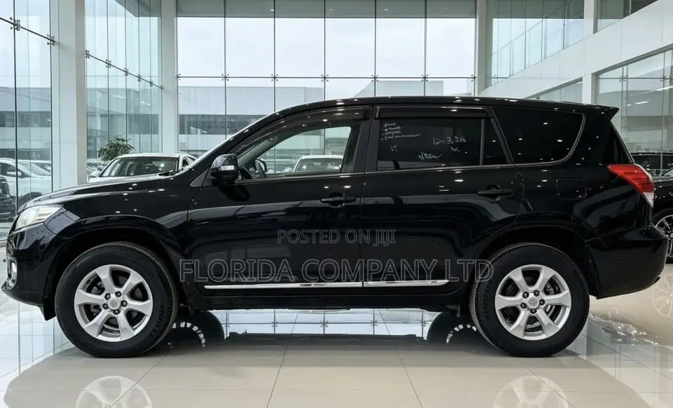 Toyota Vanguard 2011 Black