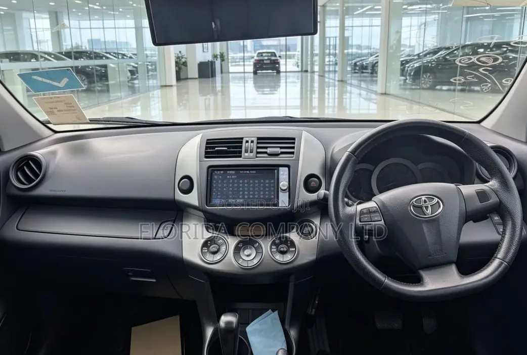 Toyota Vanguard 2011 Black