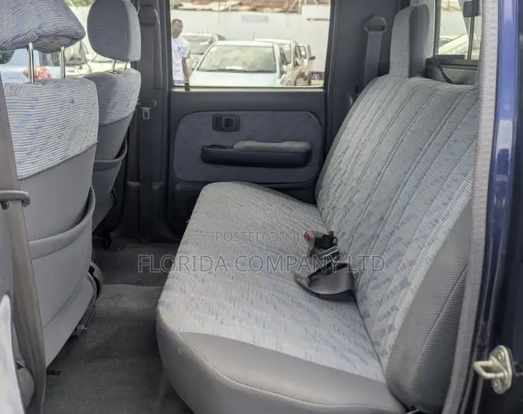 Toyota Hilux 2.5 Cab 2005 Black