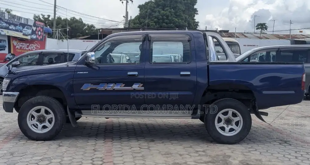 Toyota Hilux 2.5 Cab 2005 Black