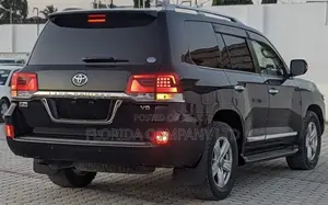 Toyota Land Cruiser 2016 Black