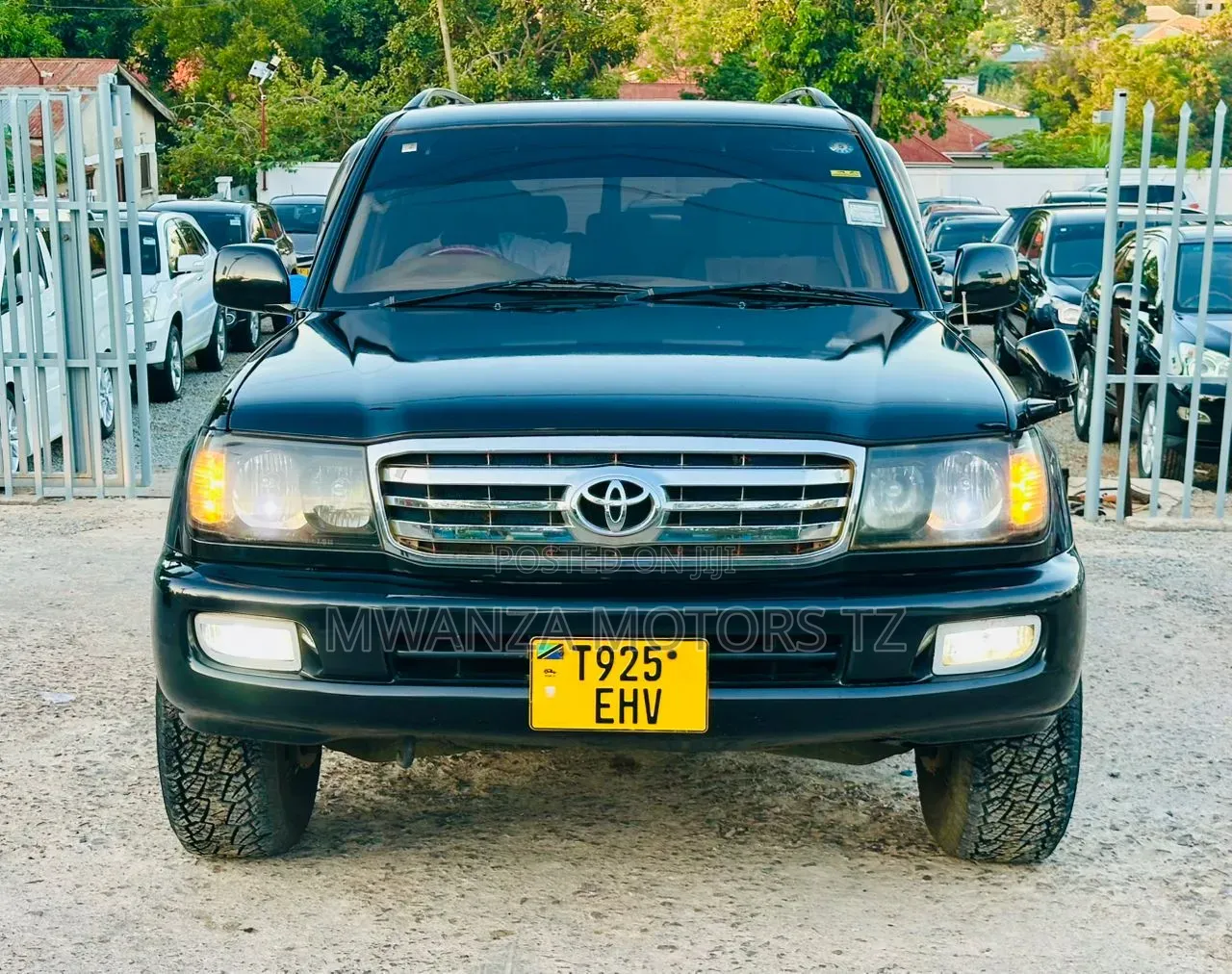 Toyota Land Cruiser 2000 Black