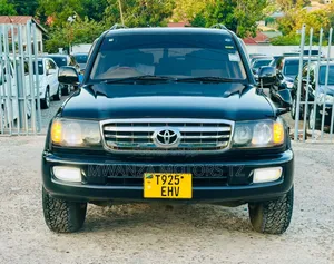Toyota Land Cruiser 2000 Black