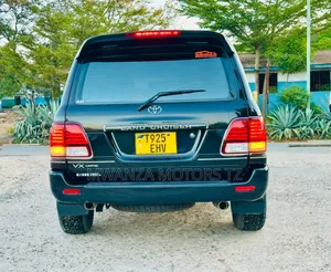 Toyota Land Cruiser 2000 Black