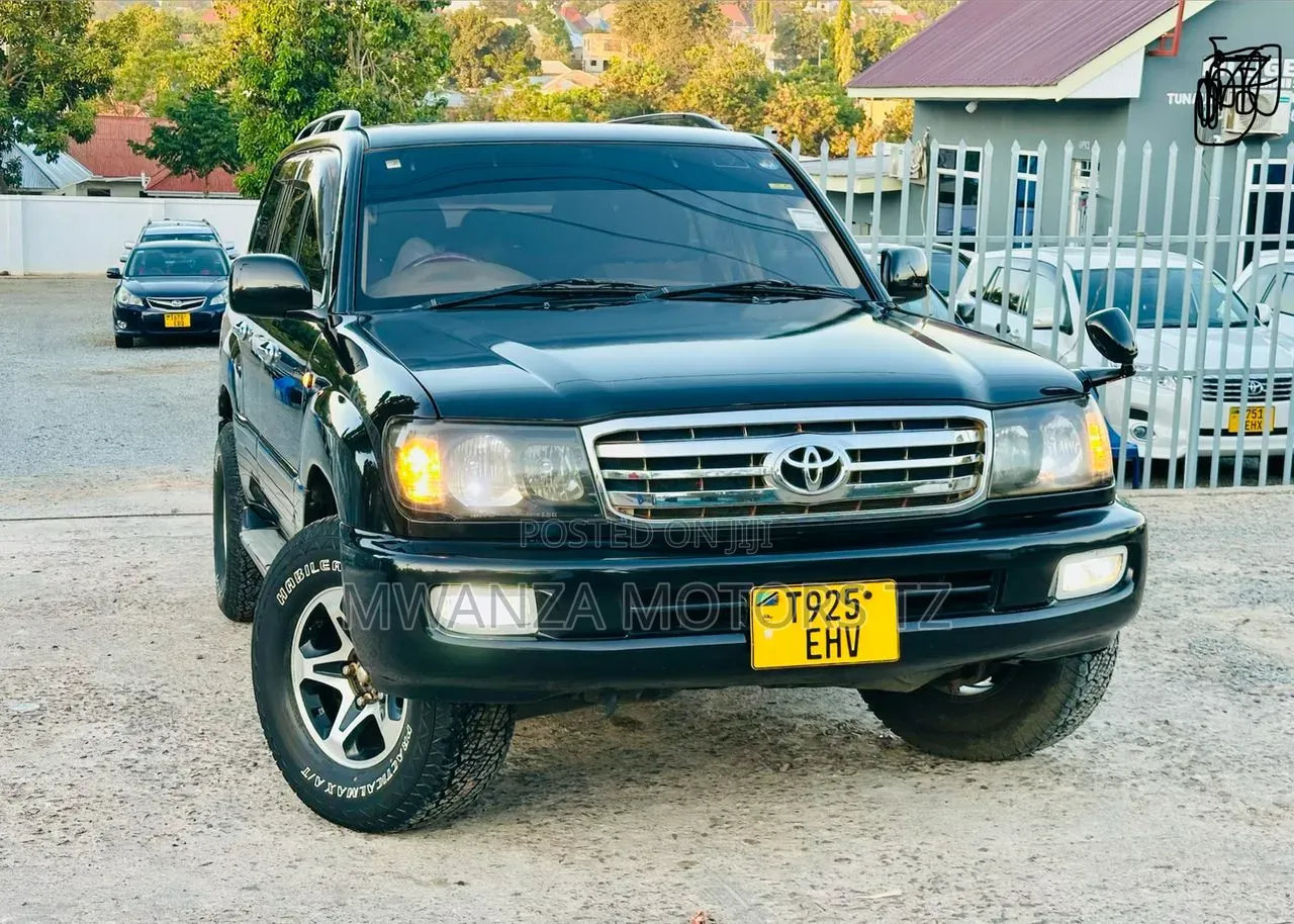 Toyota Land Cruiser 2000 Black