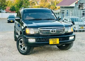 Toyota Land Cruiser 2000 Black
