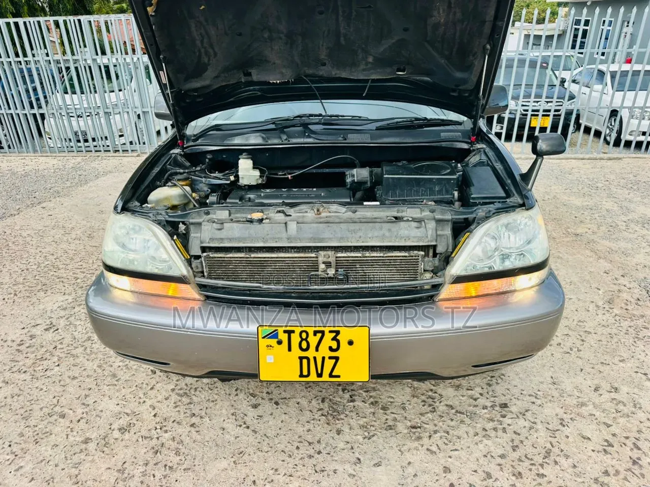 Toyota Harrier 2004 Gray