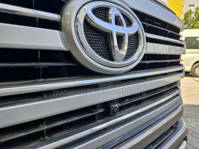 New Toyota Land Cruiser 2026 Gold